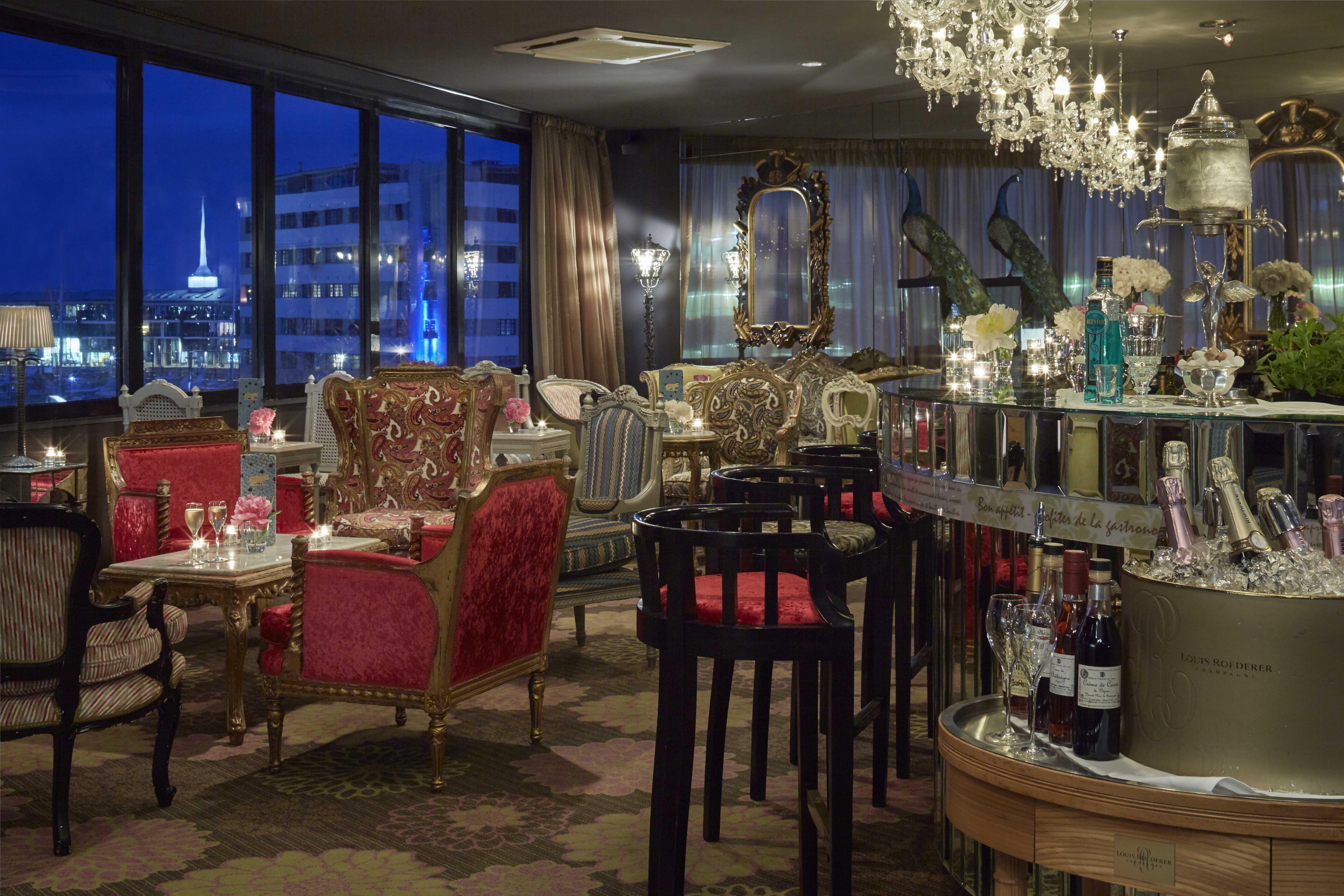 Museum Apartment Hotel, Independent Collection By Evt Wellington Bagian luar foto The bar at the 101 bar