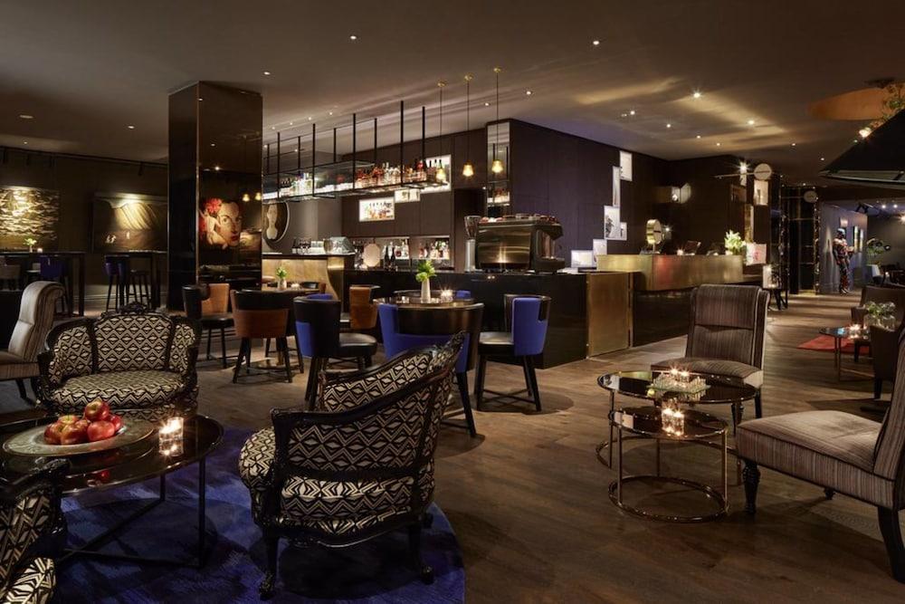 Museum Apartment Hotel, Independent Collection By Evt Wellington Bagian luar foto The Lounge at the InterContinental London - The O2